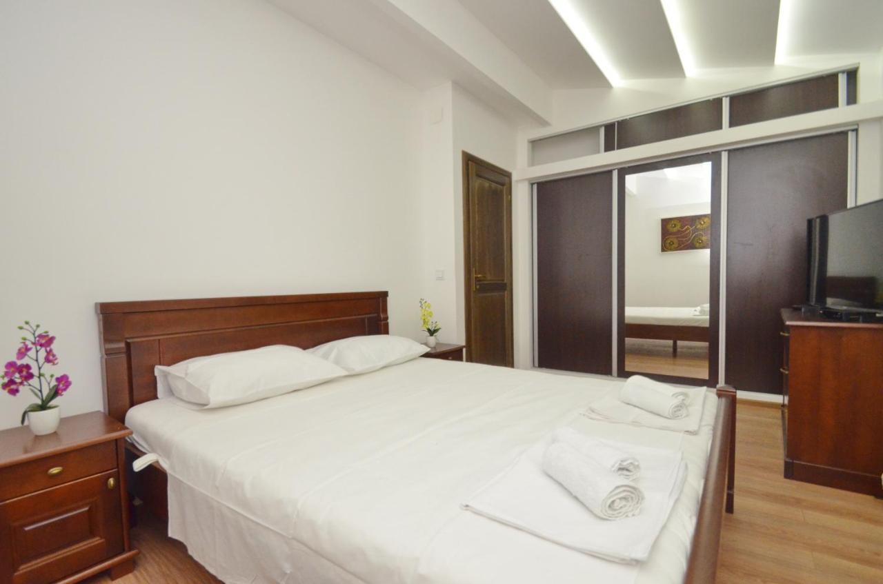 Apartments Lux S Tivat Luaran gambar